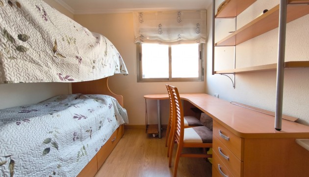 Resale - Apartment - Torrevieja - Playa de los Locos