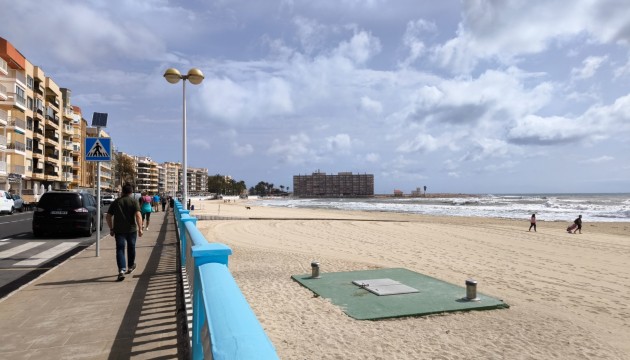 Resale - Apartment - Torrevieja - Playa de los Locos
