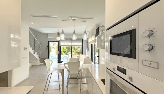 Resale - Semi Detached Villa - Orihuela Costa - Villamartín