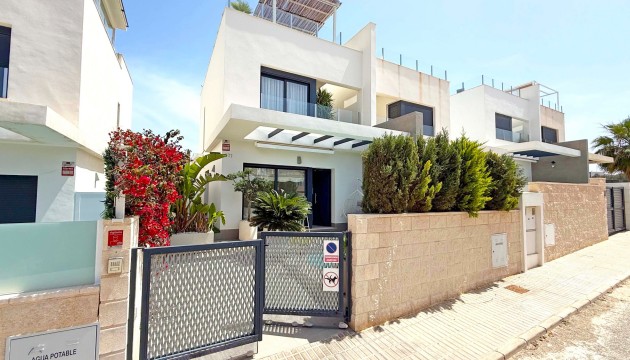Resale - Semi Detached Villa - Orihuela Costa - Villamartín