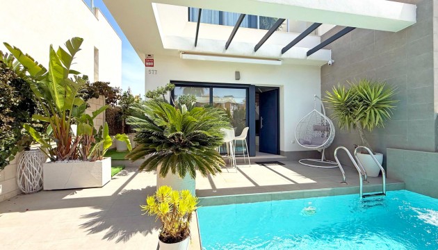 Resale - Semi Detached Villa - Orihuela Costa - Villamartín