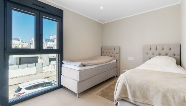 Herverkoop - Detached Villa - Torre de la Horadada