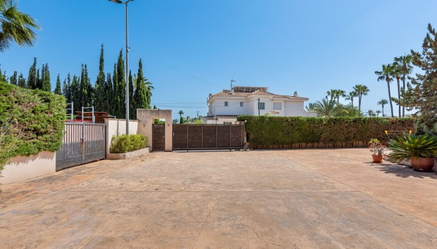 Herverkoop - Detached Villa - Elche