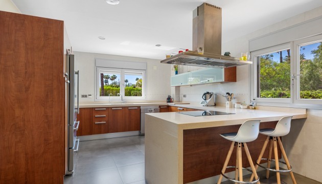 Herverkoop - Detached Villa - Elche