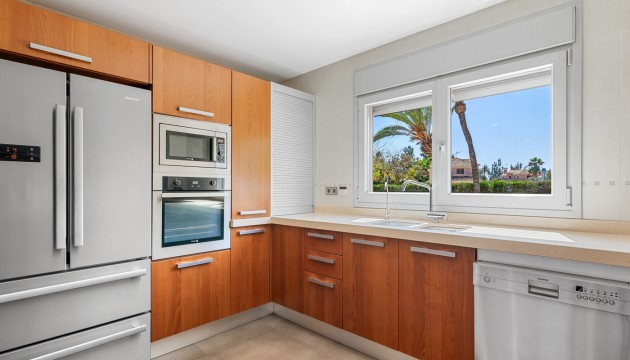 Herverkoop - Detached Villa - Elche