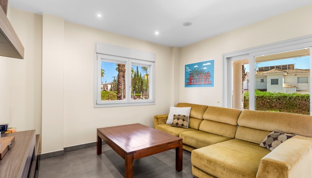 Herverkoop - Detached Villa - Elche