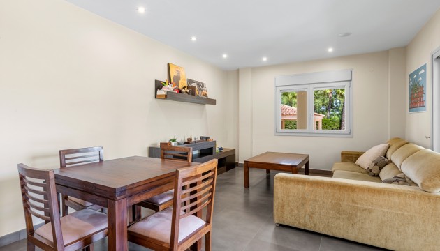 Herverkoop - Detached Villa - Elche