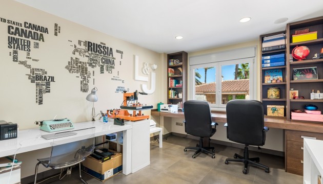 Herverkoop - Detached Villa - Elche