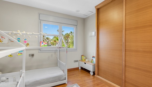 Herverkoop - Detached Villa - Elche