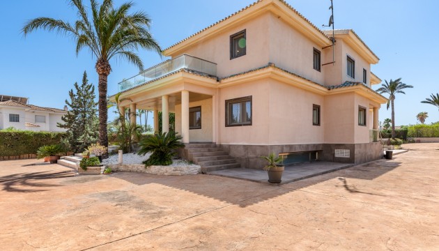 Herverkoop - Detached Villa - Elche