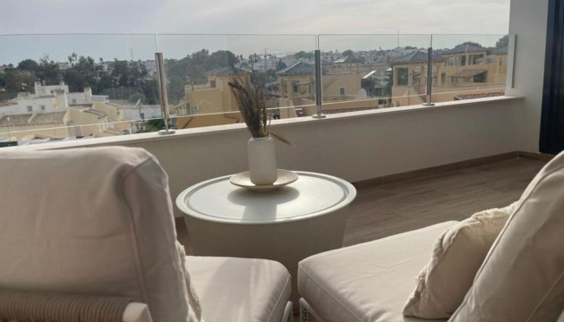 Resale - Apartment - Orihuela Costa - Villamartín