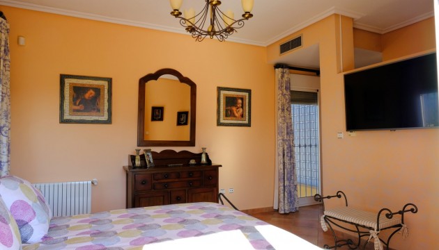 Herverkoop - Detached Villa - Orihuela