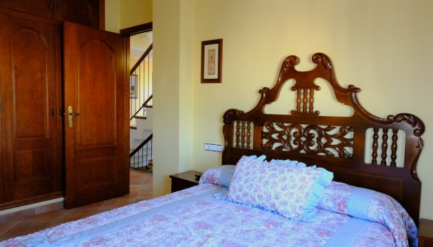 Herverkoop - Detached Villa - Orihuela