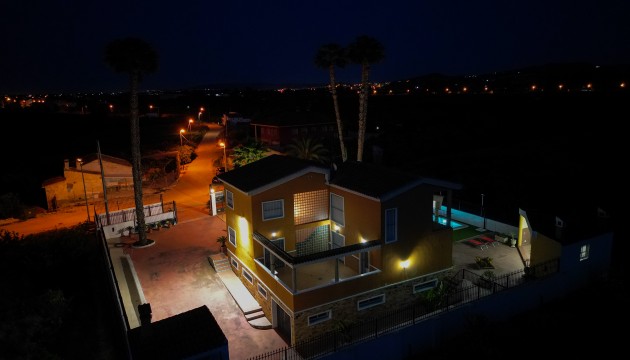 Herverkoop - Detached Villa - Orihuela