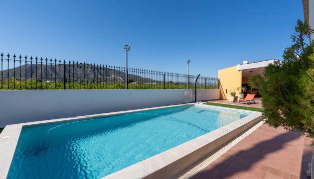 Herverkoop - Detached Villa - Orihuela