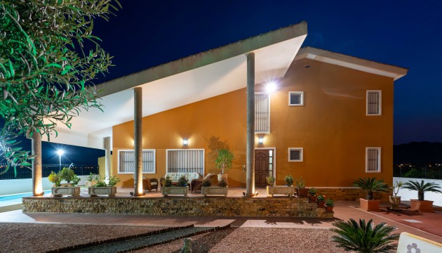 Herverkoop - Detached Villa - Orihuela