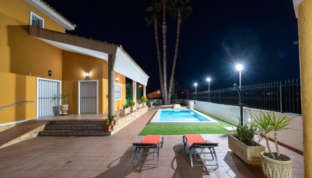 Herverkoop - Detached Villa - Orihuela