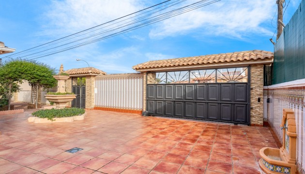 Wiederverkauf - Detached Villa - Torrevieja