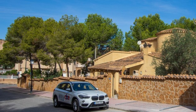 Resale - Detached Villa - Orihuela Costa - Villamartín