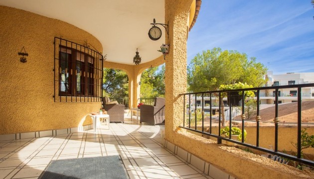 Resale - Detached Villa - Orihuela Costa - Villamartín