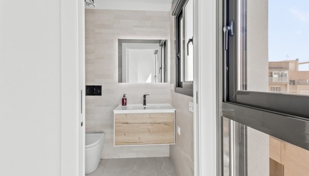 Resale - Apartment - Torrevieja - Playa del Cura