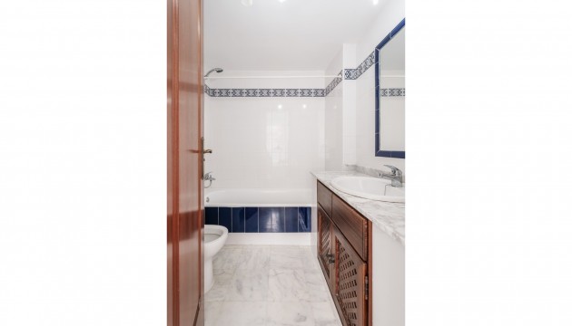 Resale - Apartment - Torrevieja - Playa de los Locos