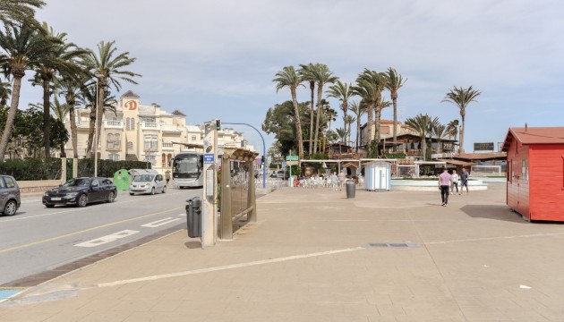 Resale - Apartment - Torrevieja - Playa de los Locos