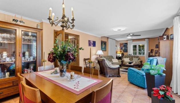 Resale - Detached Villa - El Altet