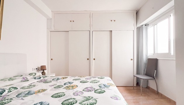 Resale - Apartment - Alicante