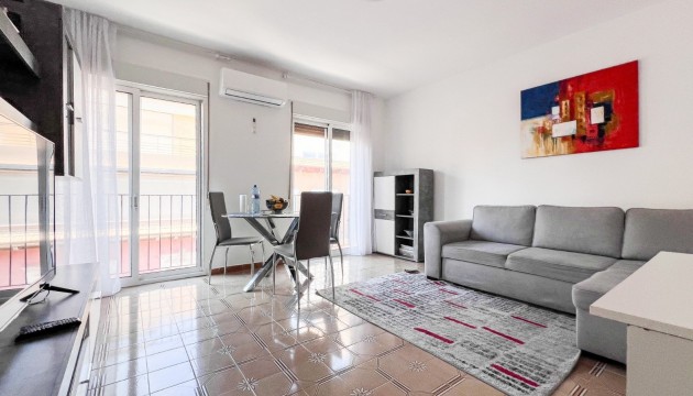 Resale - Apartment - Alicante