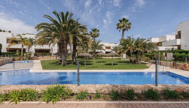 Resale - Apartment - Orihuela Costa - La Zenia