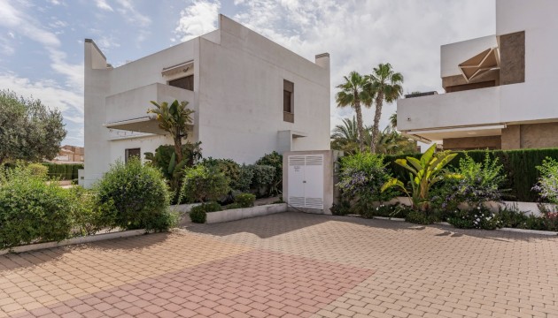 Resale - Apartment - Orihuela Costa - La Zenia