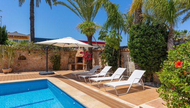 Перепродажа - отдельная вилла - Orihuela Costa - Punta Prima