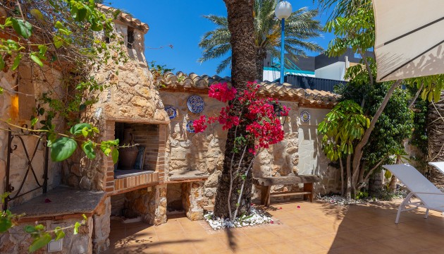 Resale - Detached Villa - Orihuela Costa - Punta Prima