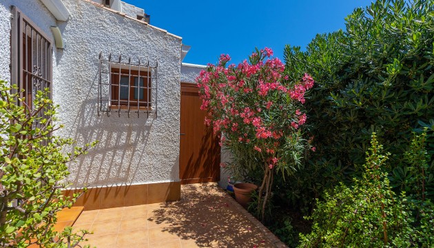Resale - Detached Villa - Orihuela Costa - Punta Prima