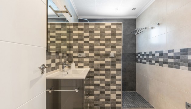 Resale - Detached Villa - Orihuela Costa - Punta Prima