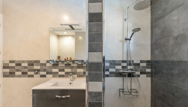 Resale - Detached Villa - Orihuela Costa - Punta Prima