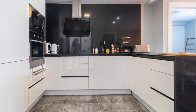 Resale - Apartment - Orihuela Costa - La Florida