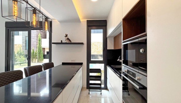 Resale - Detached Villa - Orihuela Costa - Lomas de Cabo Roig