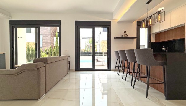 Resale - Detached Villa - Orihuela Costa - Lomas de Cabo Roig