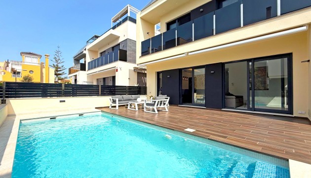 Resale - Detached Villa - Orihuela Costa - Lomas de Cabo Roig