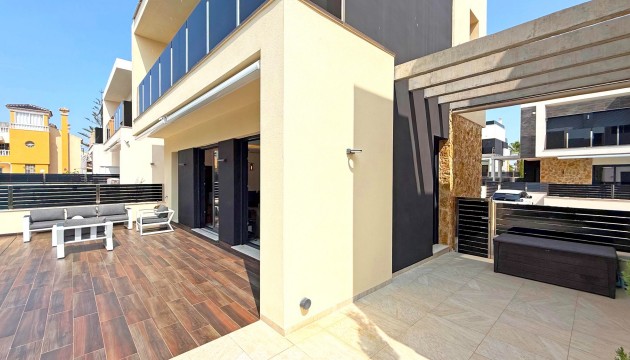 Resale - Detached Villa - Orihuela Costa - Lomas de Cabo Roig