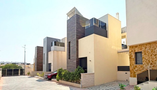 Resale - Detached Villa - Orihuela Costa - Lomas de Cabo Roig