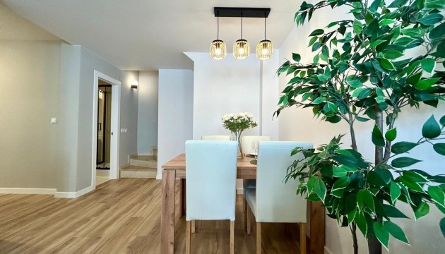 Herverkoop - Herenhuis - Orihuela