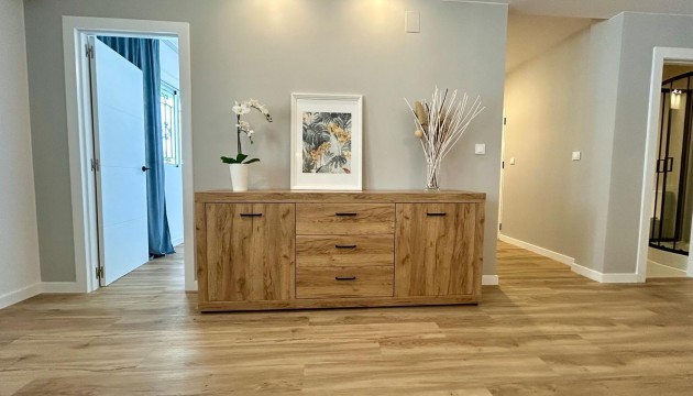 Herverkoop - Herenhuis - Orihuela