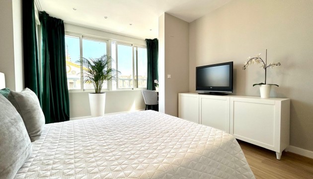 Herverkoop - Herenhuis - Orihuela