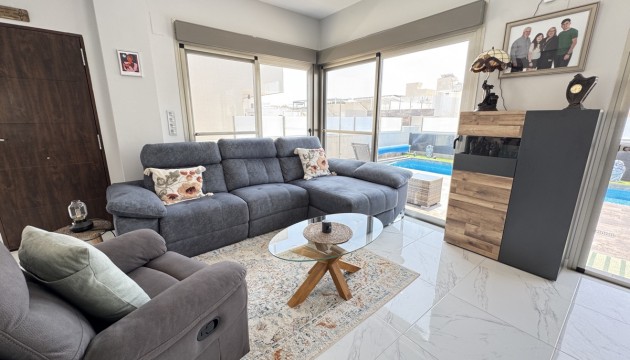 Resale - Detached Villa - Orihuela Costa - Villamartín