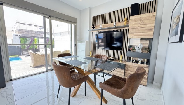 Resale - Detached Villa - Orihuela Costa - Villamartín