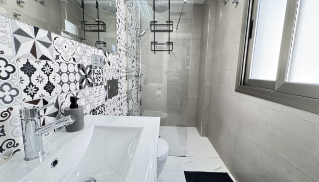 Resale - Detached Villa - Orihuela Costa - Villamartín