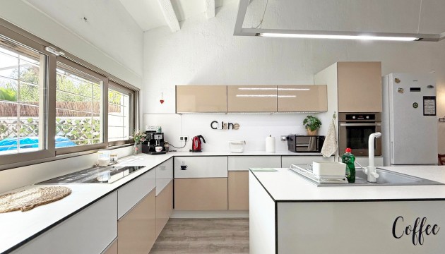 Wiederverkauf - Detached Villa - Orihuela Costa - Punta Prima